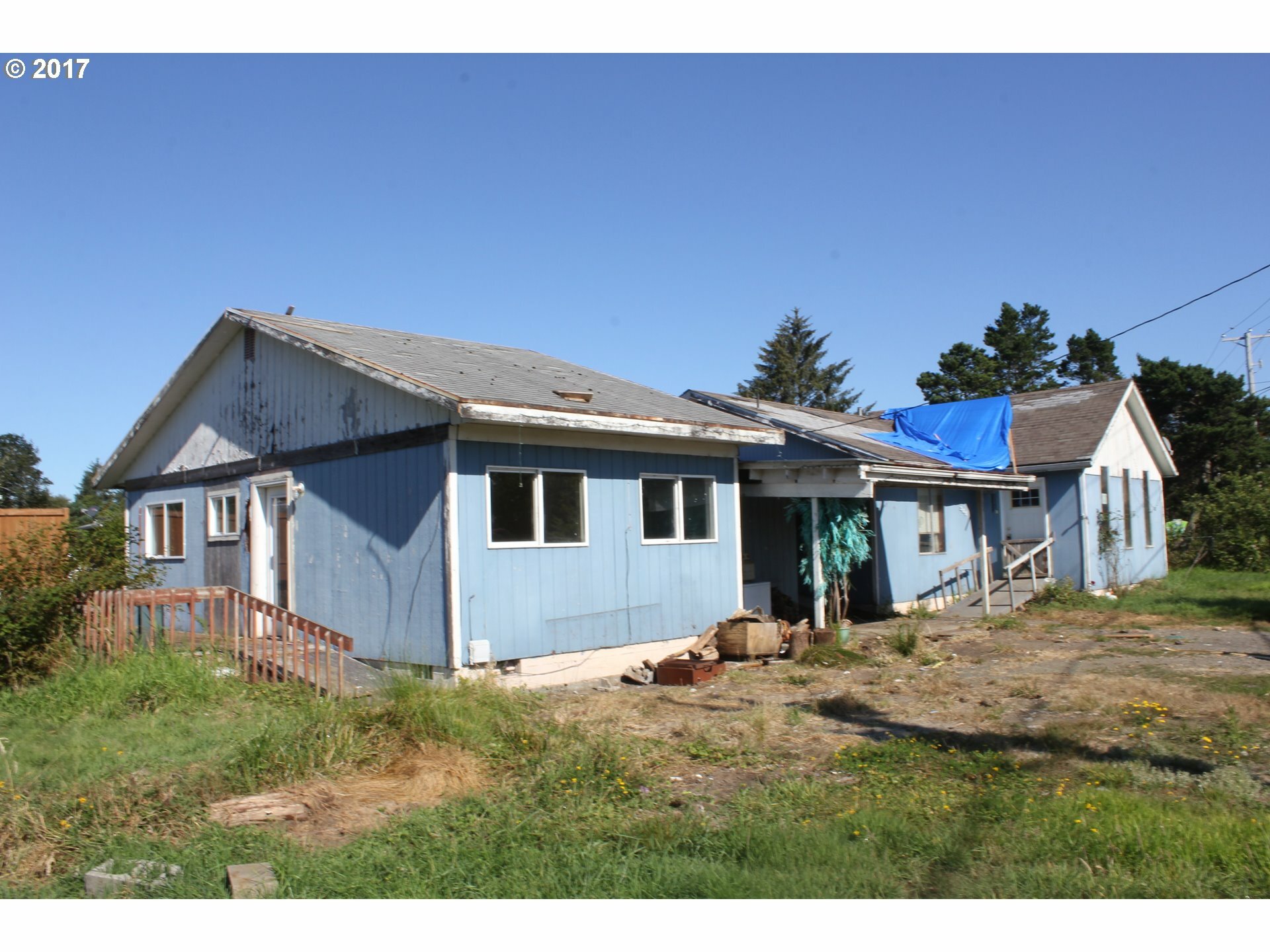Property Photo: 365 N Main Ave OR 97146