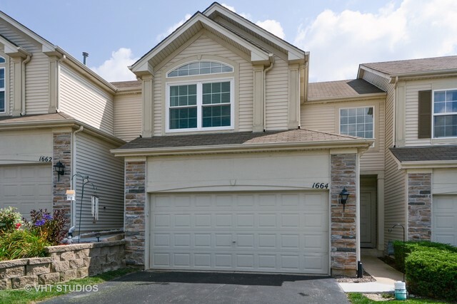 Property Photo:  1664 Fredericksburg Lane  IL 60503 