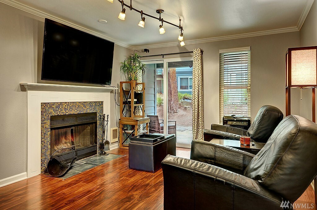 Property Photo: 11103 NE 124th Lane E-117 WA 98034