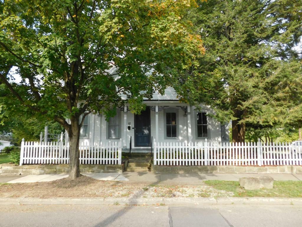 Property Photo:  95 N 10th Street  OH 43055 