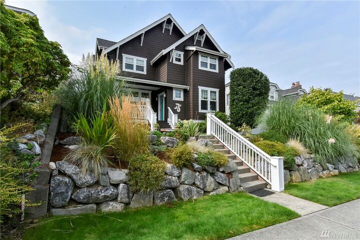 2121 45th Ave SW  Seattle WA 98116 photo