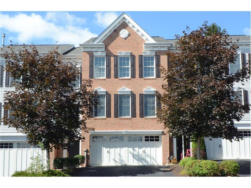 Property Photo: 943 Montclair Drive PA 15108