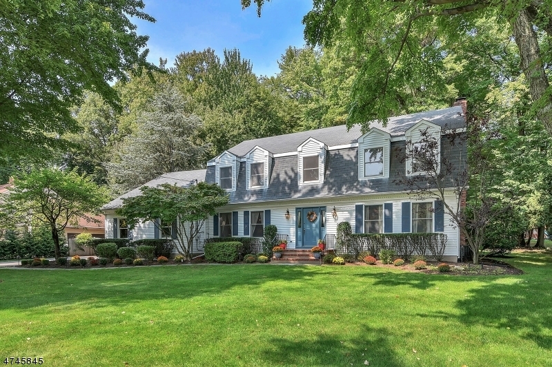 Property Photo: 689 Mountain Ave NJ 07481