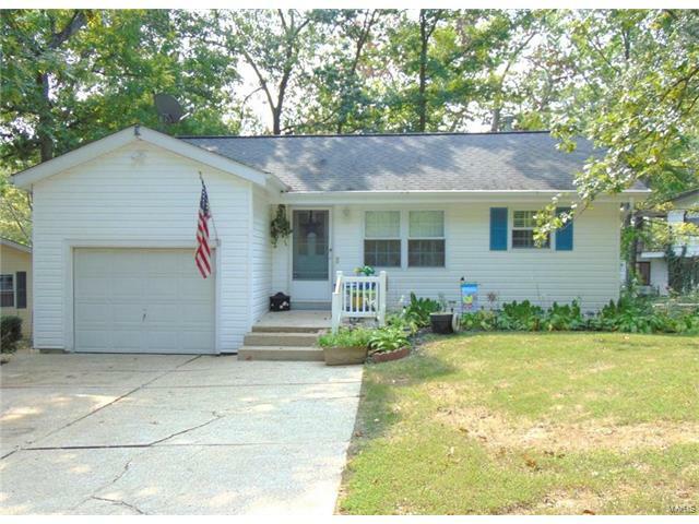 Property Photo: 96 North Lake 63050