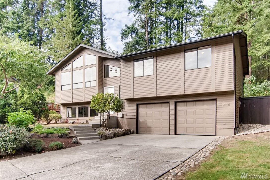 Property Photo:  6201 171st St SW  WA 98037 