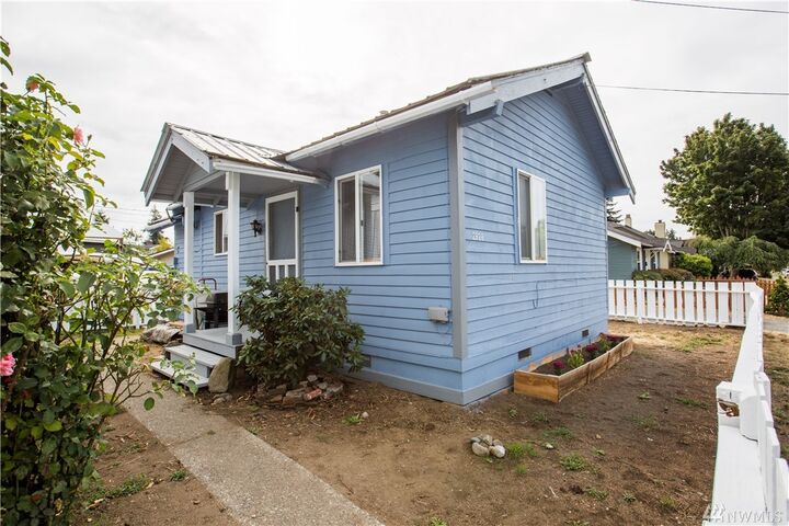 Property Photo:  2829 Northwest Ave  WA 98225 