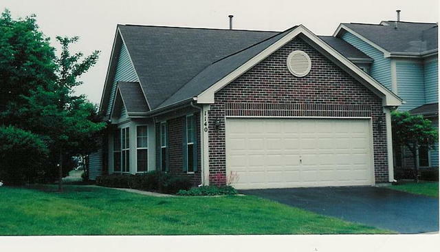 Property Photo: 1140 Coldspring Road 1140 IL 60120