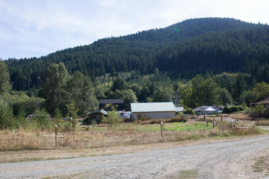 Property Photo:  2904 Black Diamond Rd  WA 98363 