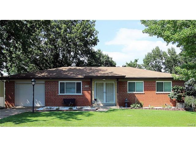Property Photo: 3915 Nottingham Estates Drive MO 63129