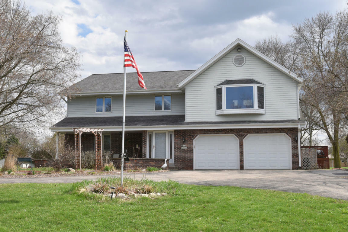 Property Photo:  N68w25967 Brighton Dr  WI 53089 