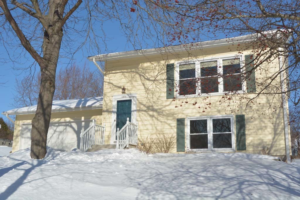 Property Photo: 1836 Linden St WI 53024