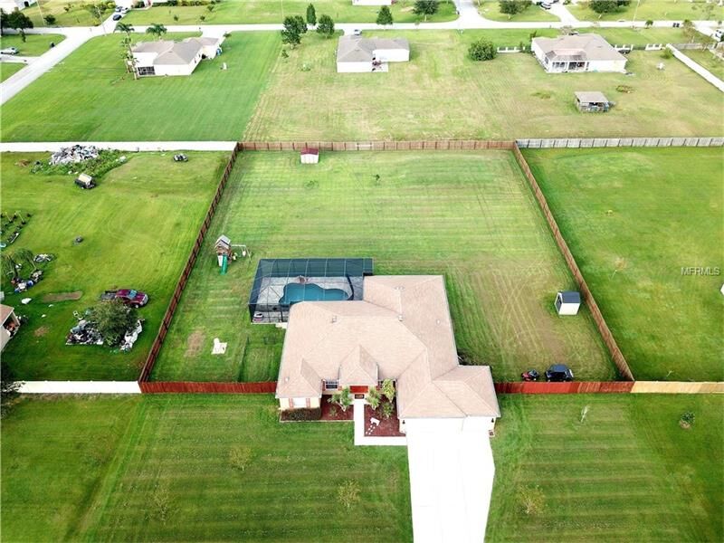 Property Photo:  4417 Windmill Point Drive  FL 33567 