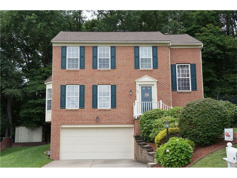 Property Photo: 927 Castlegate Circle PA 15601