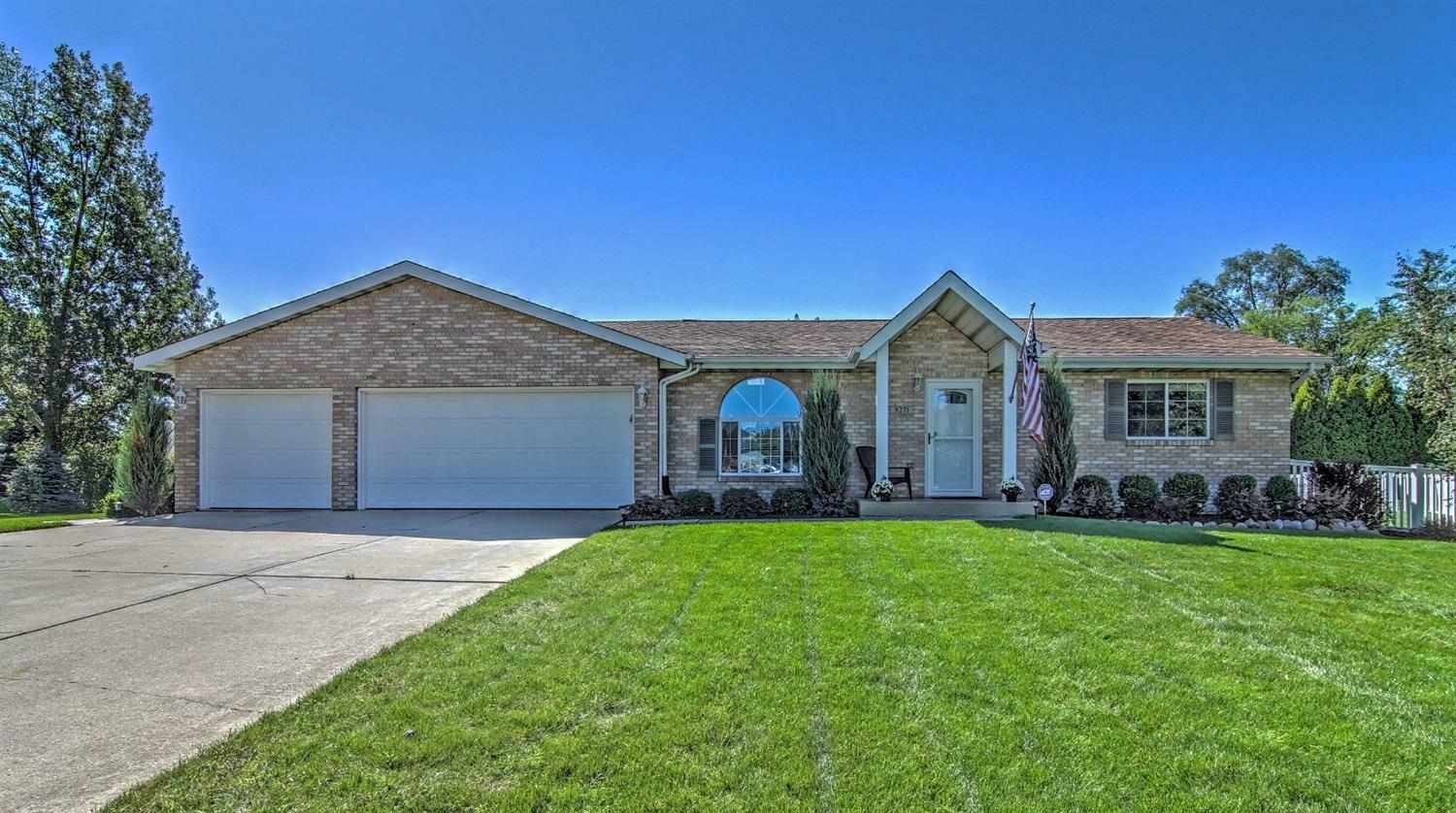 Property Photo: 9271 Maplewood Street IN 46373