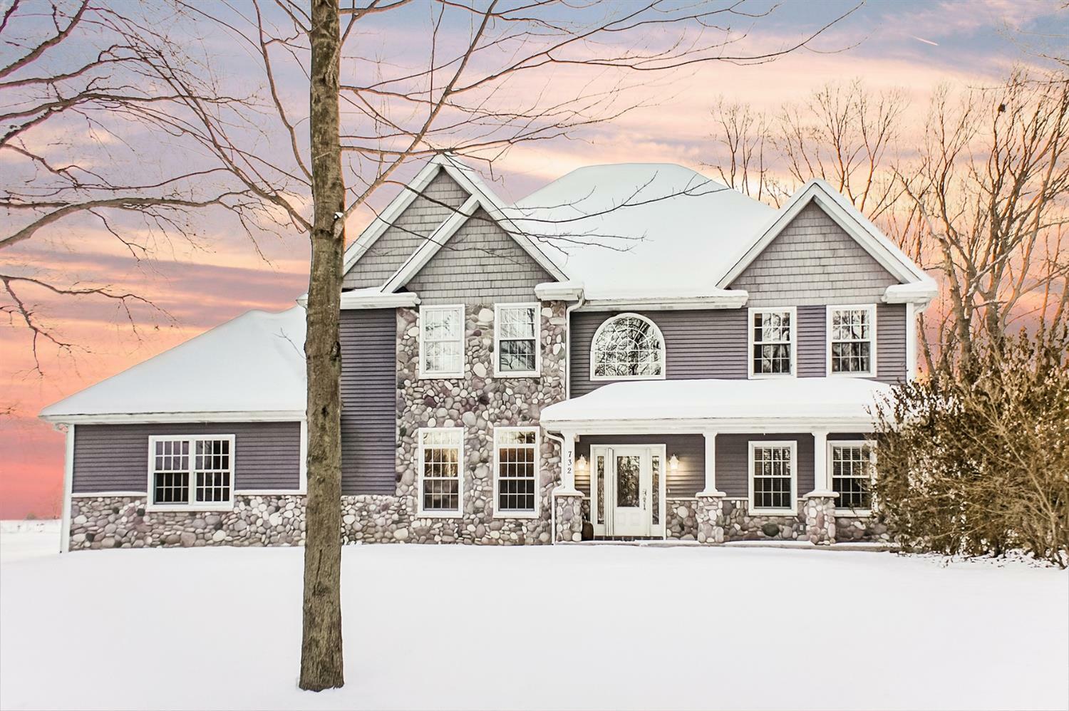 Property Photo: 732 Gentry Lane IN 46552