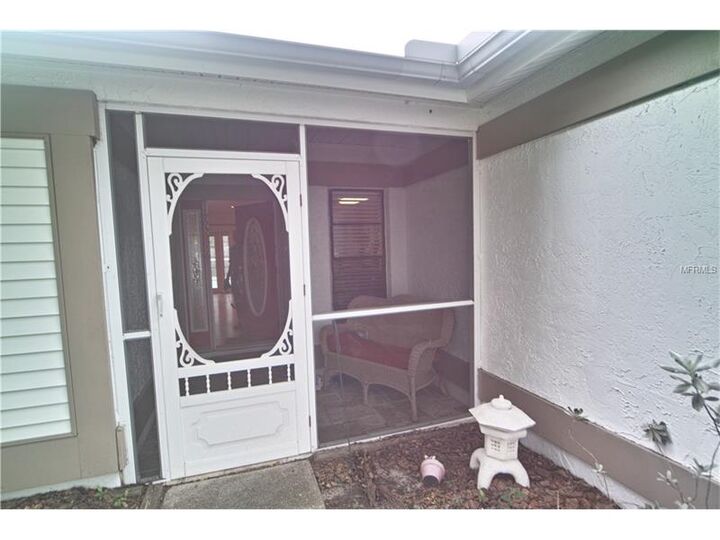 Property Photo: 815 Regal Palm Court FL 33510