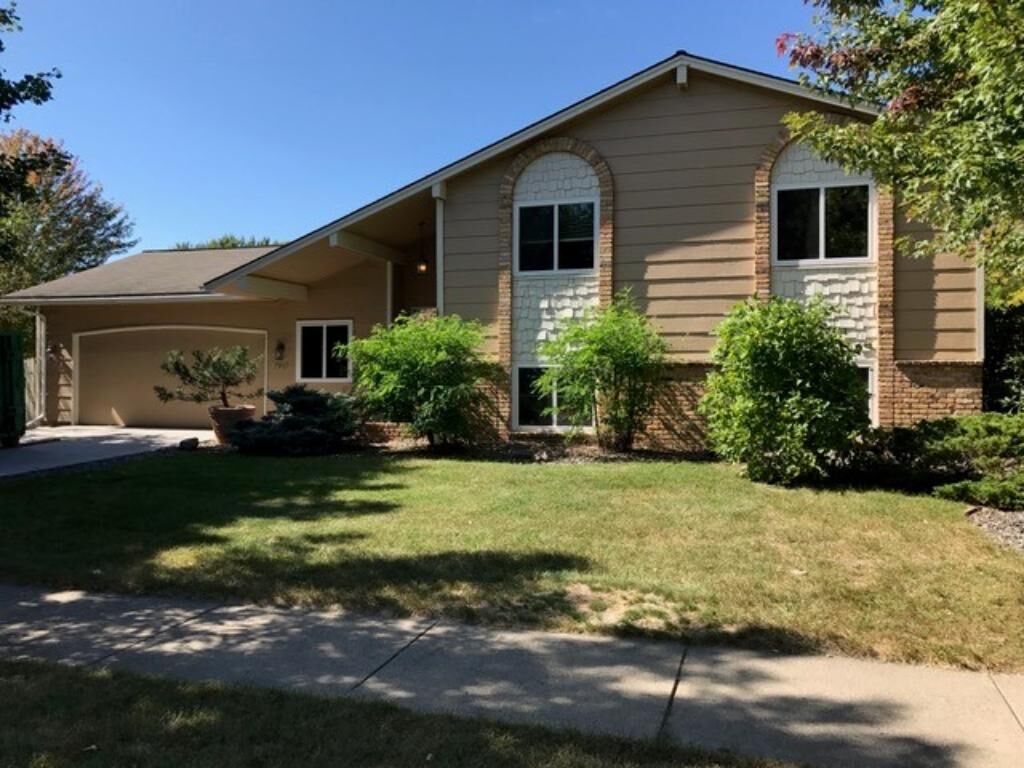 Property Photo: 7917 Brandywine Parkway MN 55444