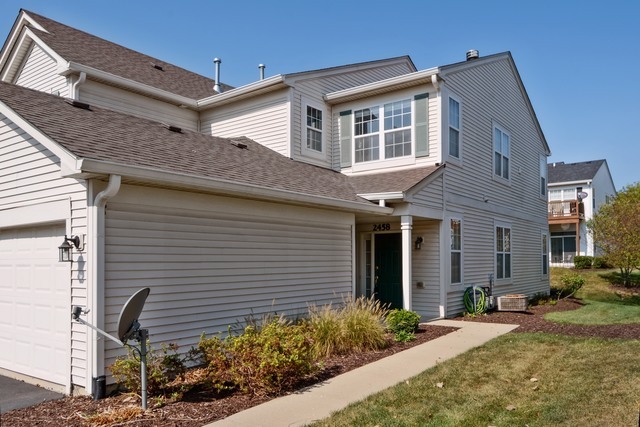 Property Photo: 2458 Golf Ridge Circle 2458 IL 60563