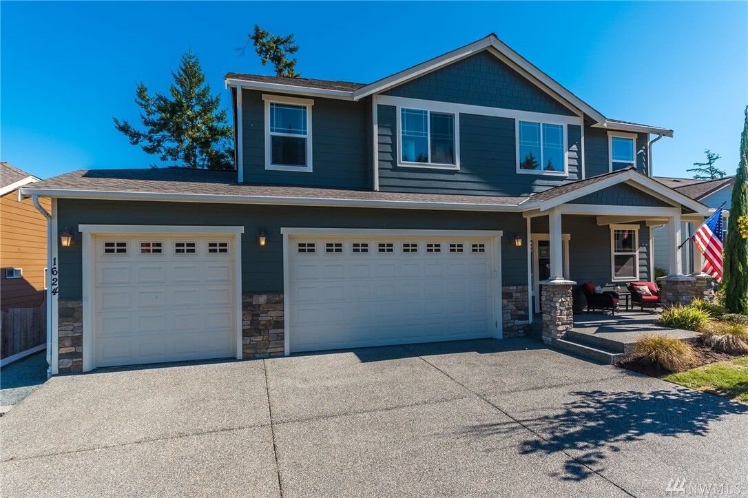 Property Photo:  1624 SW Downfield Wy  WA 98277 