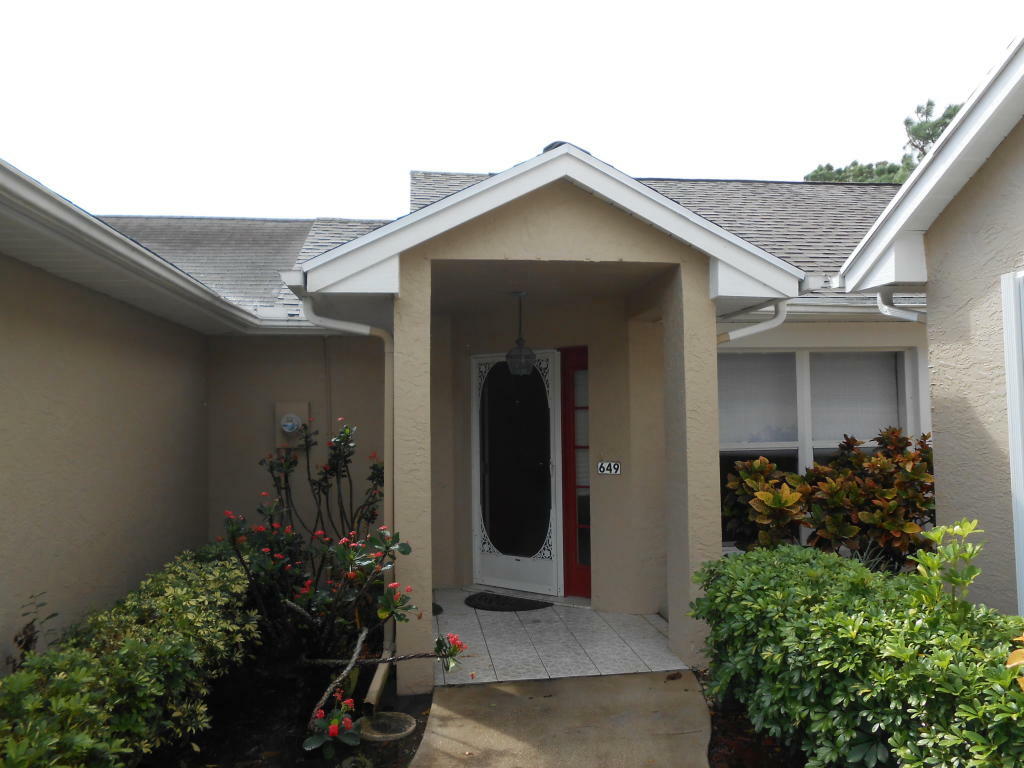 Property Photo:  649 NW San Remo Circle  FL 34986 