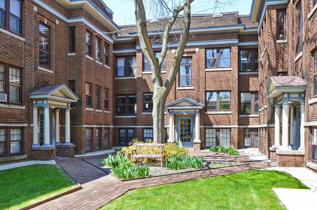 Property Photo:  2533 N Downer Ave 6  WI 53211 