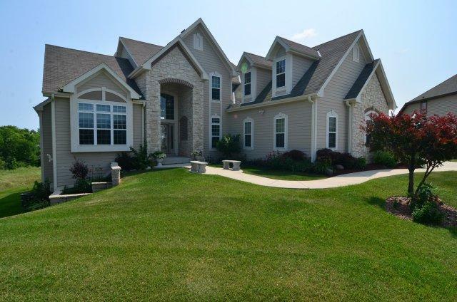 Property Photo: 10901 W Meadowcreek Ct WI 53224-5043