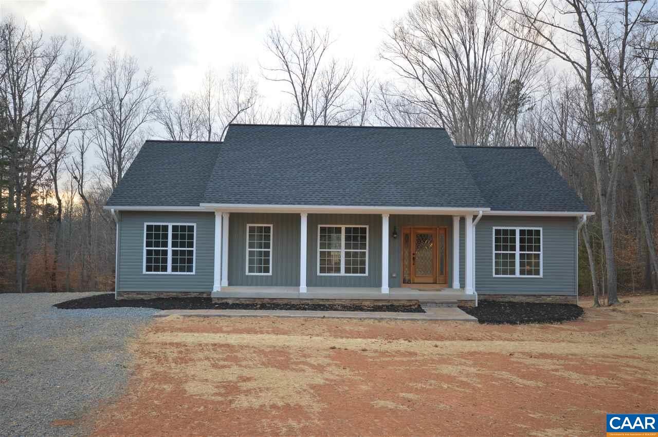 Property Photo: 206 Cardinal Ct VA 22973