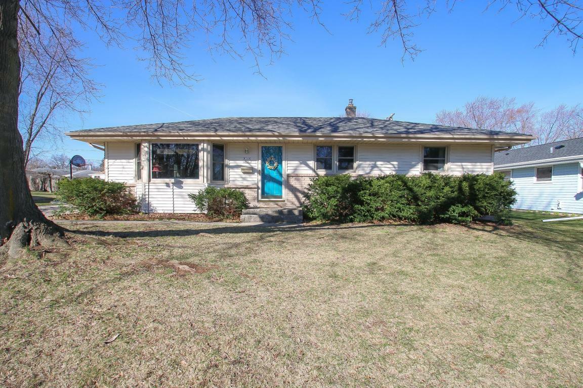 Property Photo:  W144n8467 Macarthur Dr  WI 53051-3217 