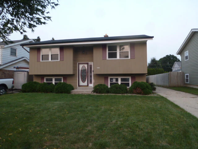 Property Photo:  1016 S 121st St  WI 53214 