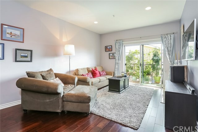 Property Photo:  7100 Alvern Street 408  CA 90045 