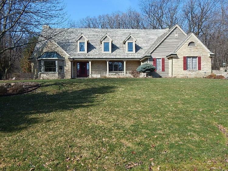 Property Photo:  W303n3161 Timber Hill Ct  WI 53072-4265 