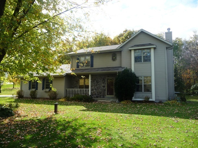 Property Photo: 6425 Glen Ct WI 53095-9103