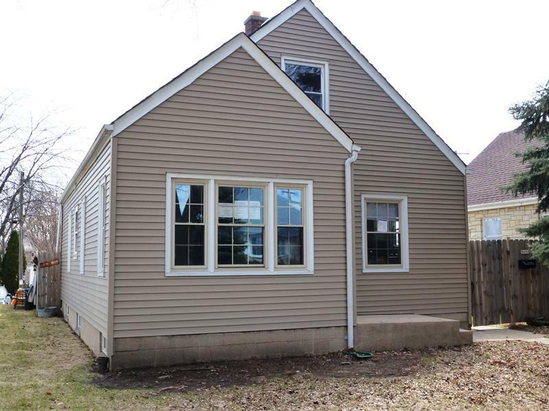 Property Photo:  3050 S 36th St  WI 53215 