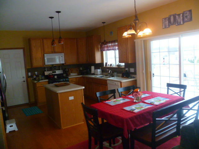 Property Photo: 637 Riverwood Ln WI 53095