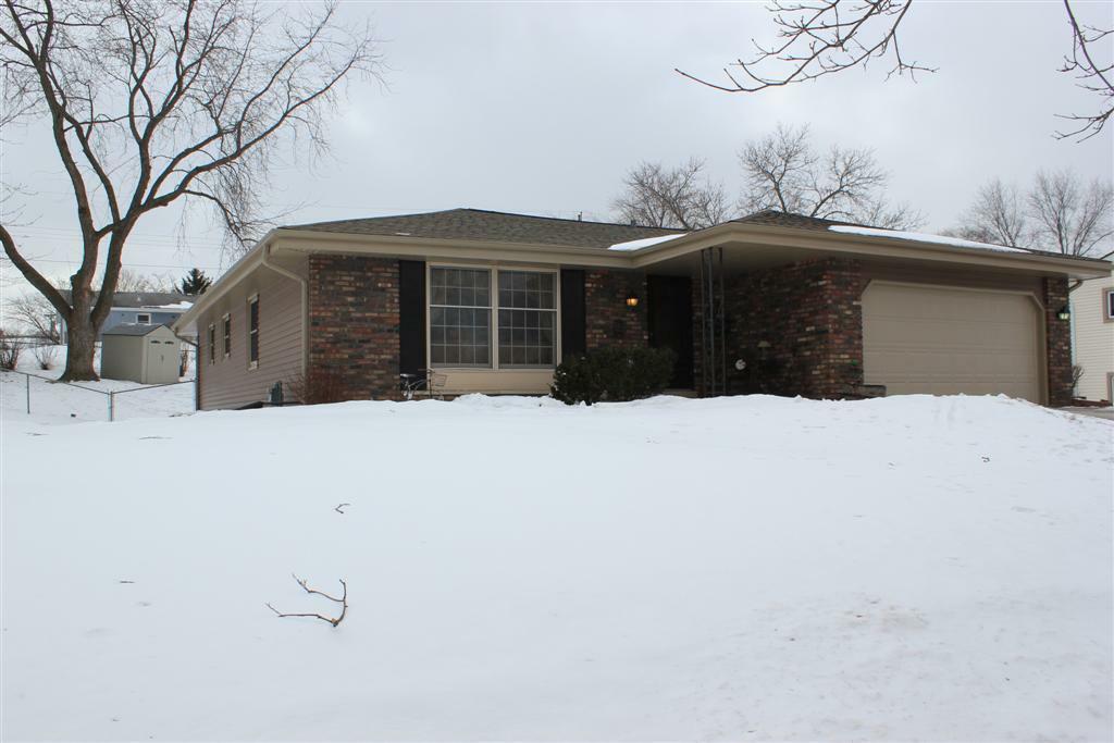 Property Photo: 2109 Rambling Rose Rd WI 53186