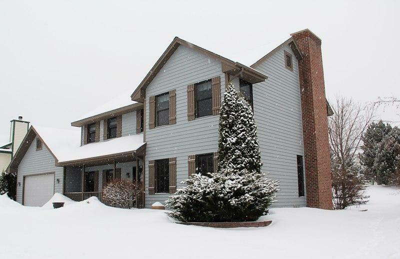 Property Photo:  1339 Dove Ln  WI 53024 