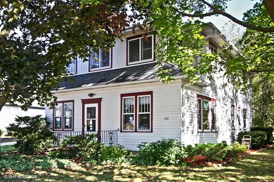 Property Photo: 626 Elm St WI 53002