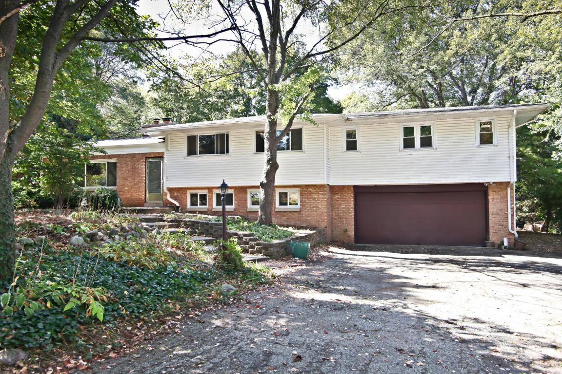 Property Photo: 1465 Notre Dame Blvd WI 53122