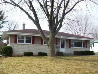 Property Photo:  233 W James Dr  WI 53074 