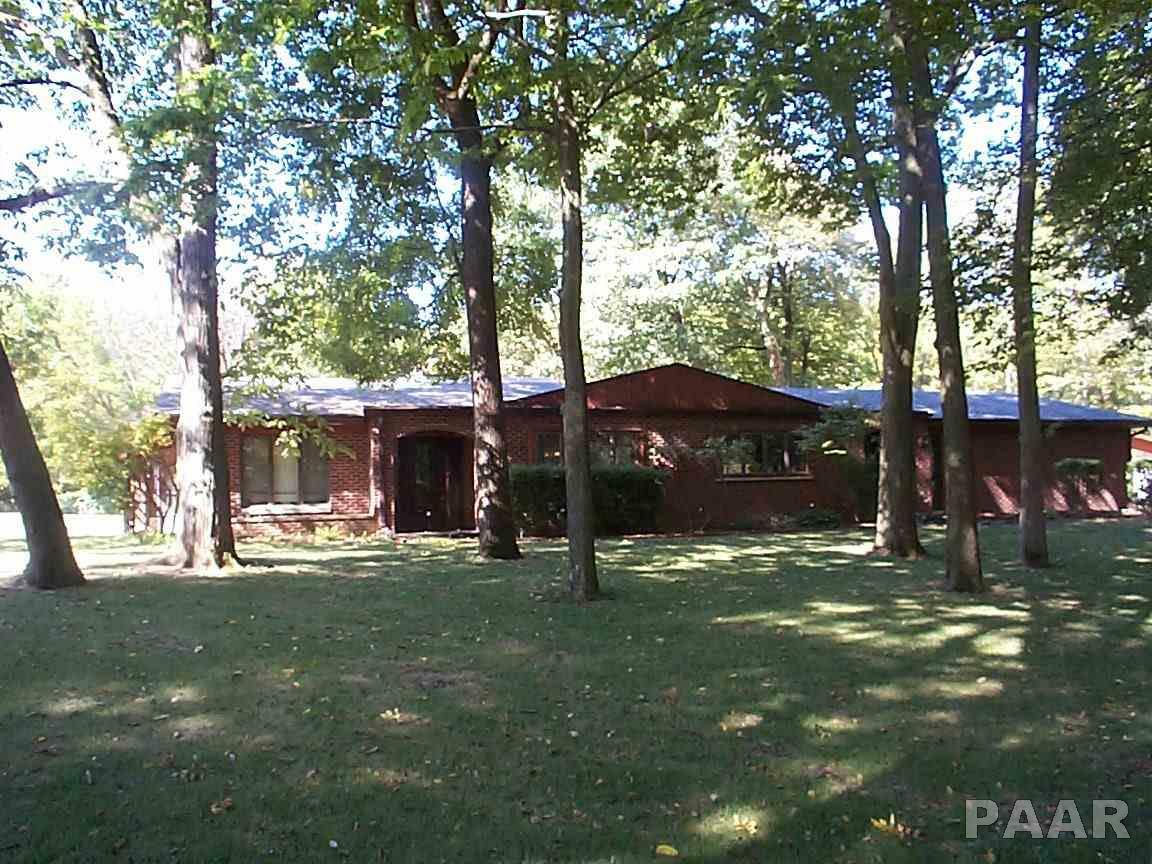 Property Photo:  1504 Shellbark  IL 61571 