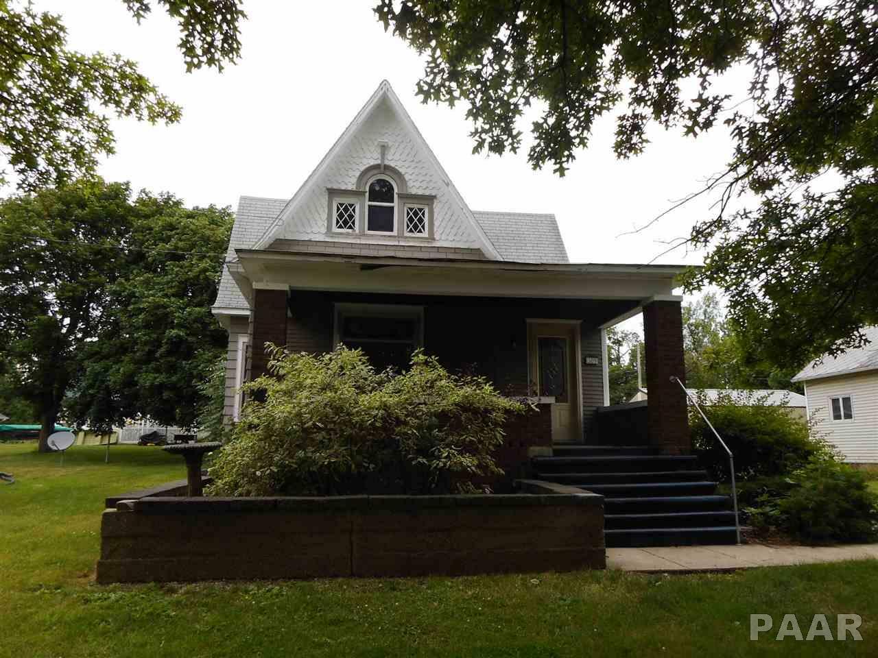 Property Photo:  309 Franklin  IL 61561 