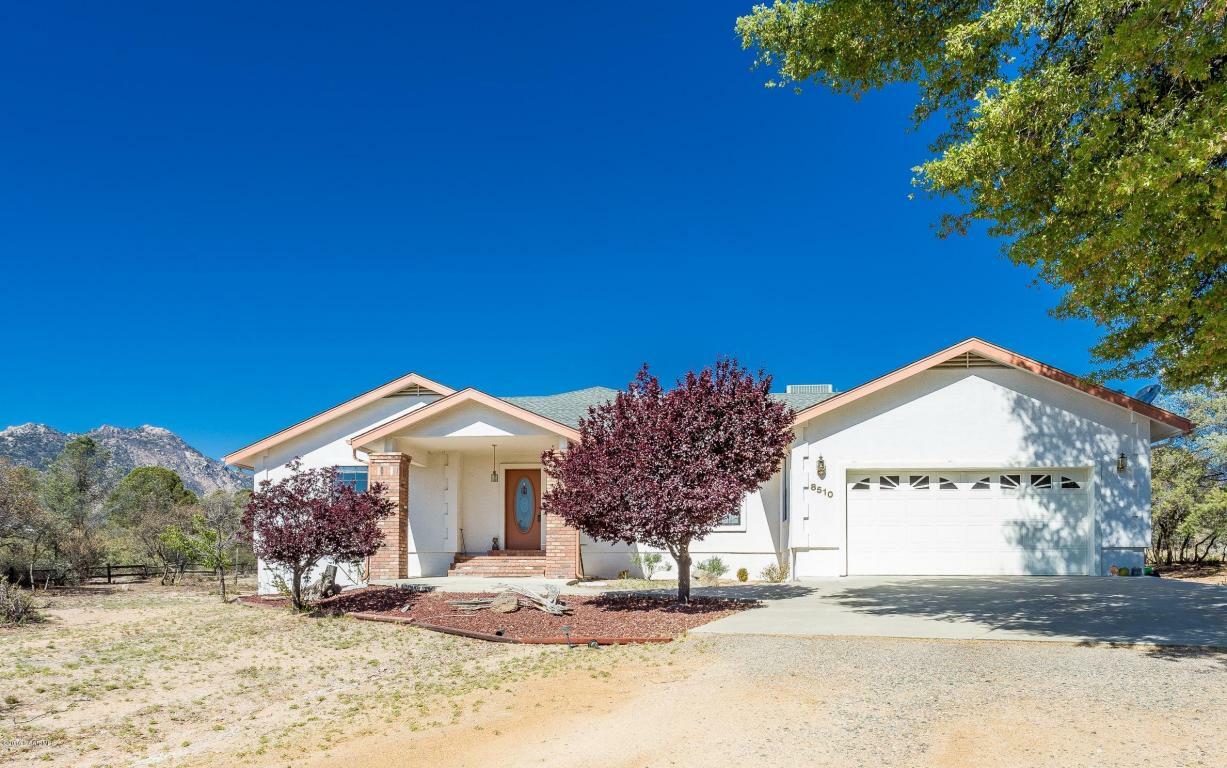 Property Photo:  8510 N Valley Oak Drive  AZ 86305 