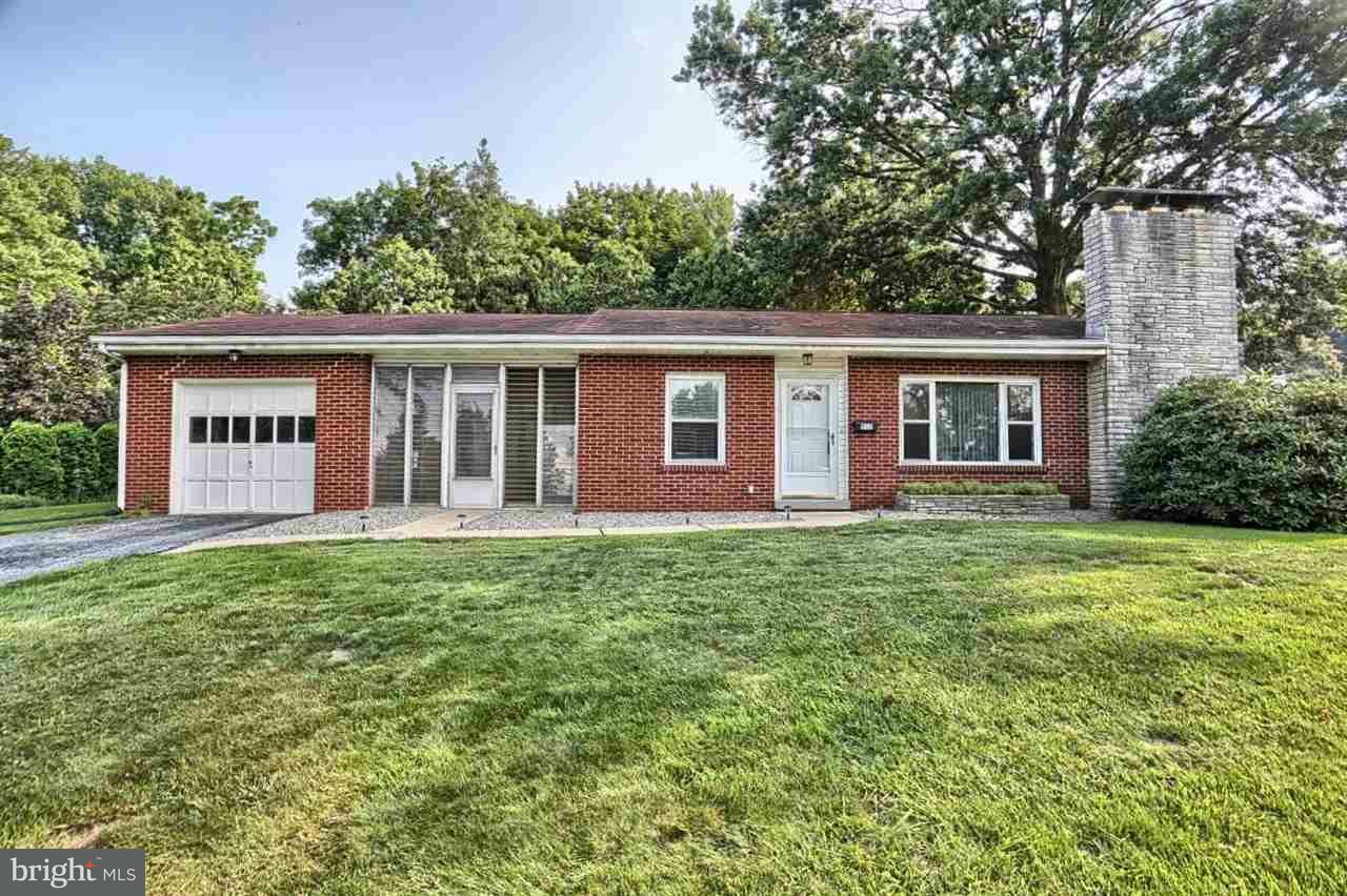 Property Photo:  512 Highland Avenue  PA 17057 