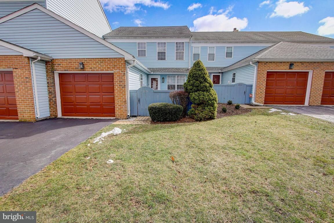 Property Photo:  219 Winding Way  PA 17602