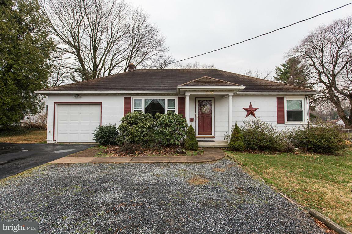 Property Photo:  2586 Graystone Road  PA 17520 