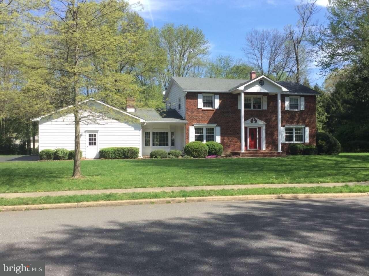 Property Photo:  4 Kean Court  NJ 08540 