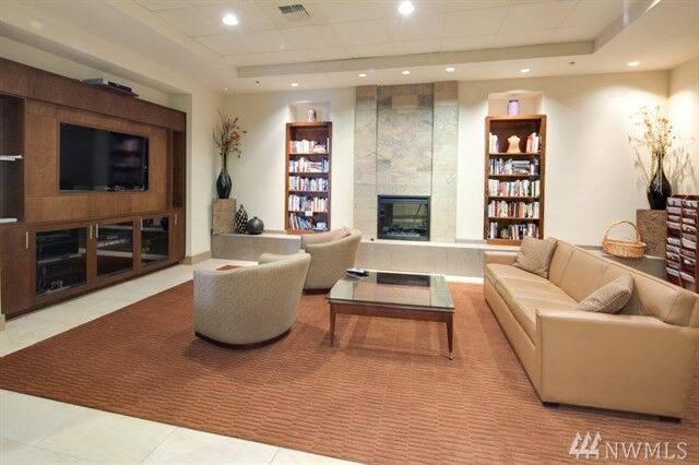 Property Photo: 5650 24th Ave NW 302 WA 98107