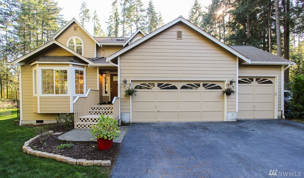 Property Photo:  1200 SE Irish Ct  WA 98367 