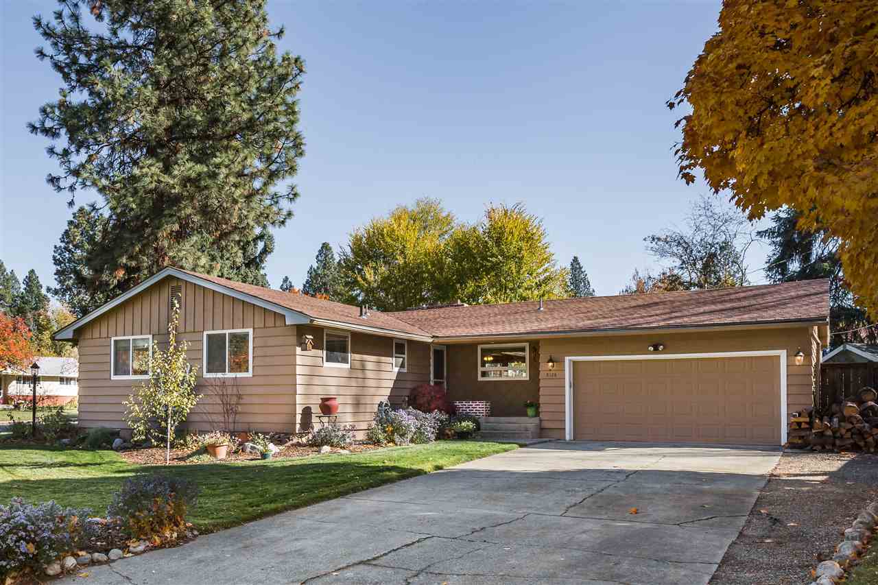 Property Photo: 8126 N Hughes Dr WA 99208-6438