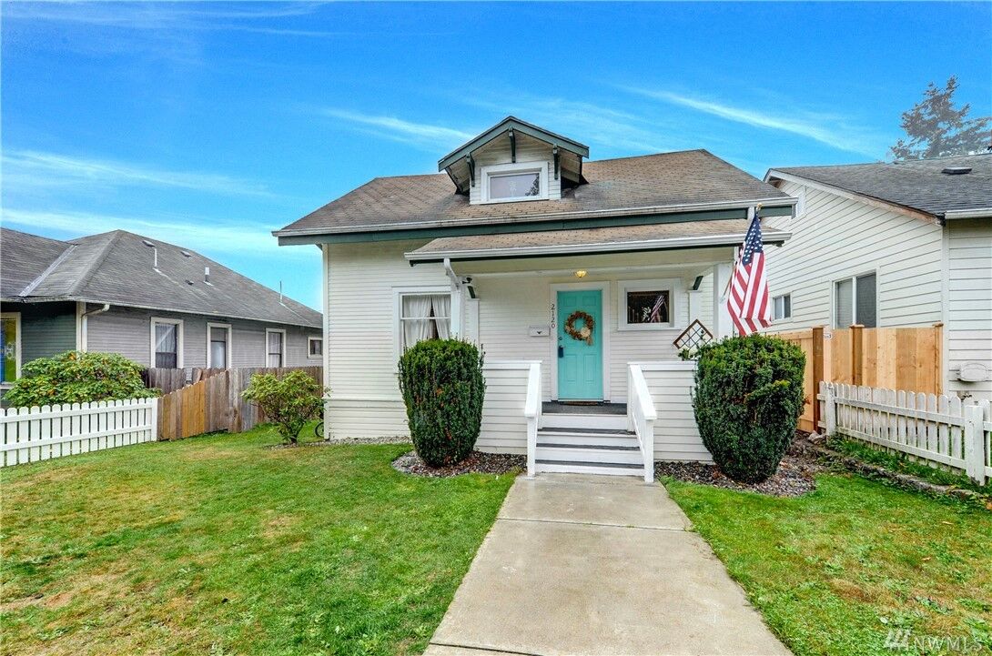 Property Photo: 2120 Summit Ave WA 98201